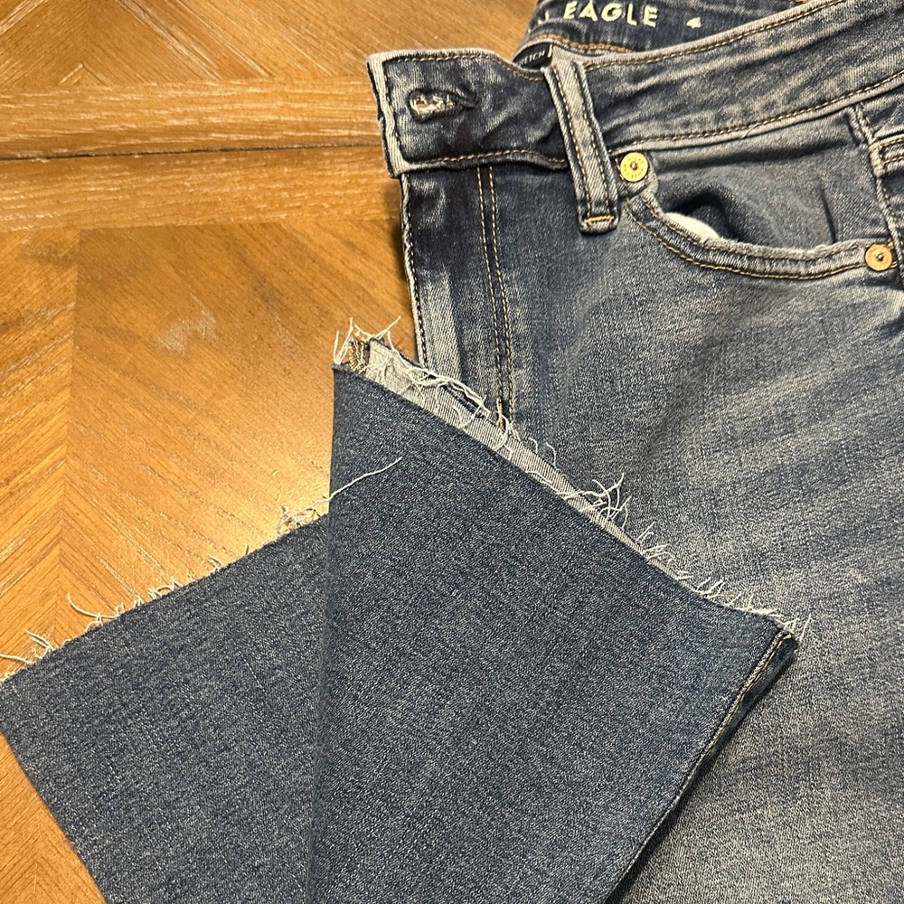 American Eagle Outfitters Women's Cropped Straight-Leg Jeans - Mid Blue - Picture 6 of 6
